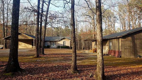 5.45 Acres of Residential Land with Home for Sale in Mount Ida, Arkansas