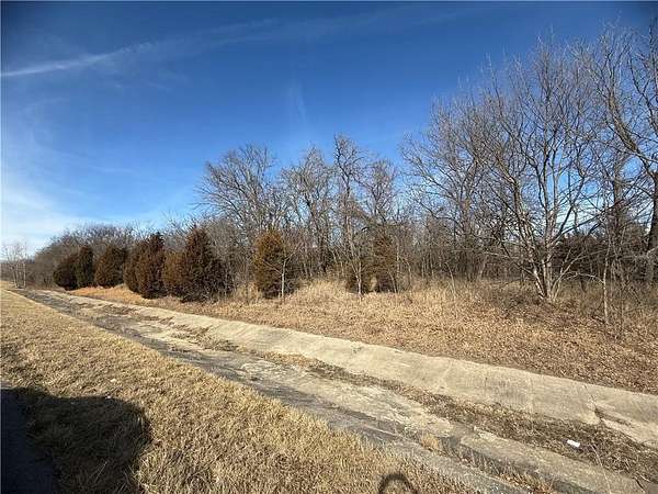 20 Acres of Mixed-Use Land for Sale in Kansas City, Missouri
