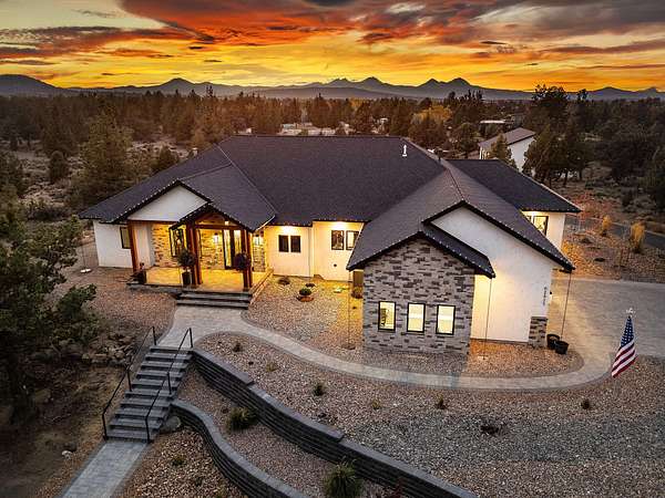 3.6 Acres of Residential Land with Home for Sale in Bend, Oregon