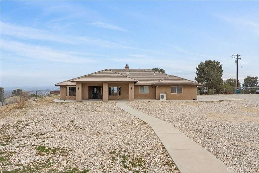 4.32 Acres of Residential Land with Home for Sale in Piñon Hills, California