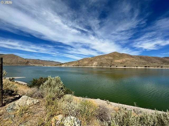 1.14 Acres of Land for Sale in Huntington, Oregon