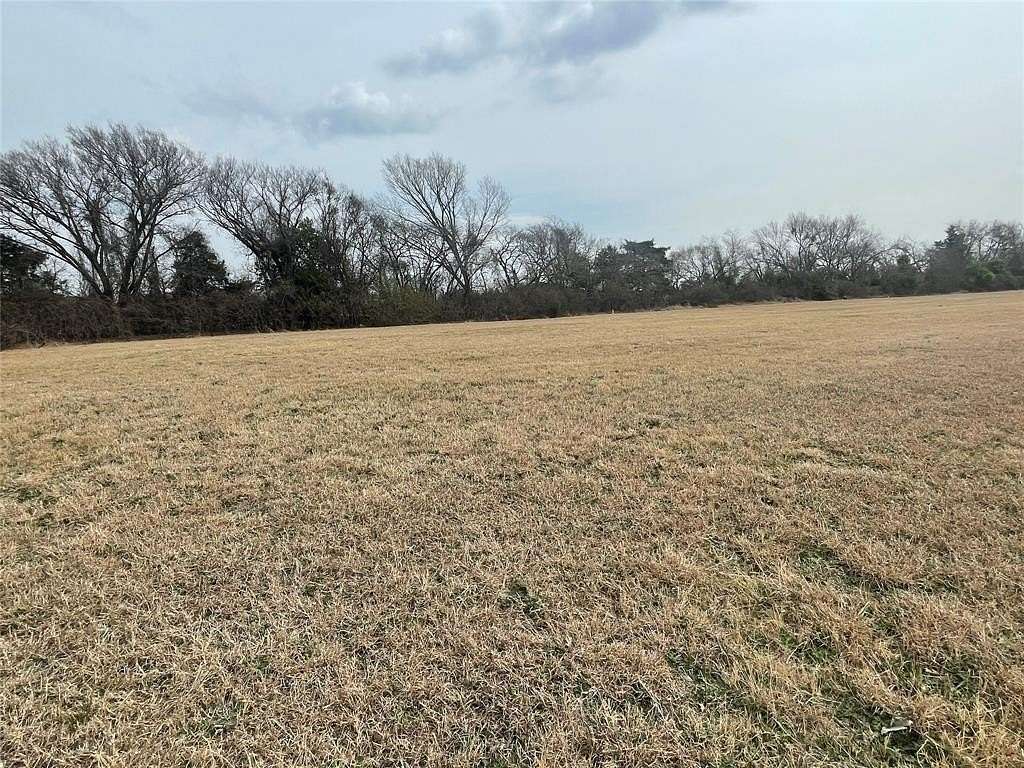 1.61 Acres of Residential Land for Sale in Ennis, Texas