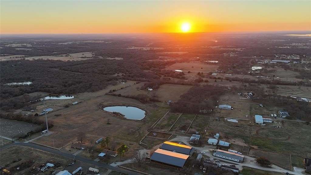 23 Acres of Land for Sale in Pilot Point, Texas