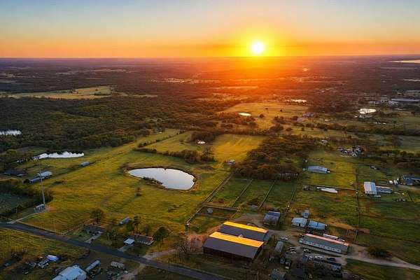 23 Acres of Land for Sale in Pilot Point, Texas