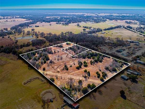 10 Acres of Land for Sale in Wills Point, Texas