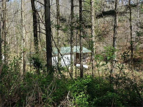2.33 Acres of Land for Sale in Russell Springs, Kentucky