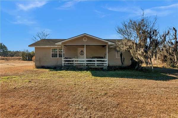 2.54 Acres of Land with Home for Sale in Blackshear, Georgia