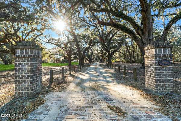 9.39 Acres of Residential Land with Home for Sale in Ridgeland, South Carolina