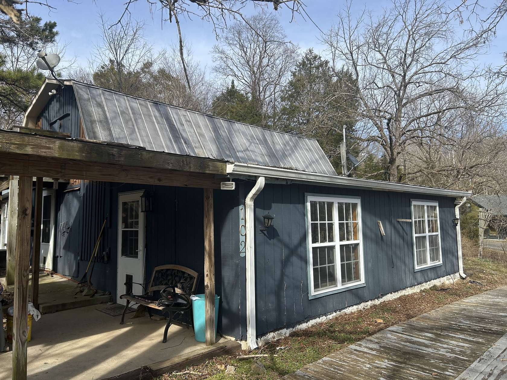 2.4 Acres of Residential Land with Home for Sale in Charlotte, Tennessee