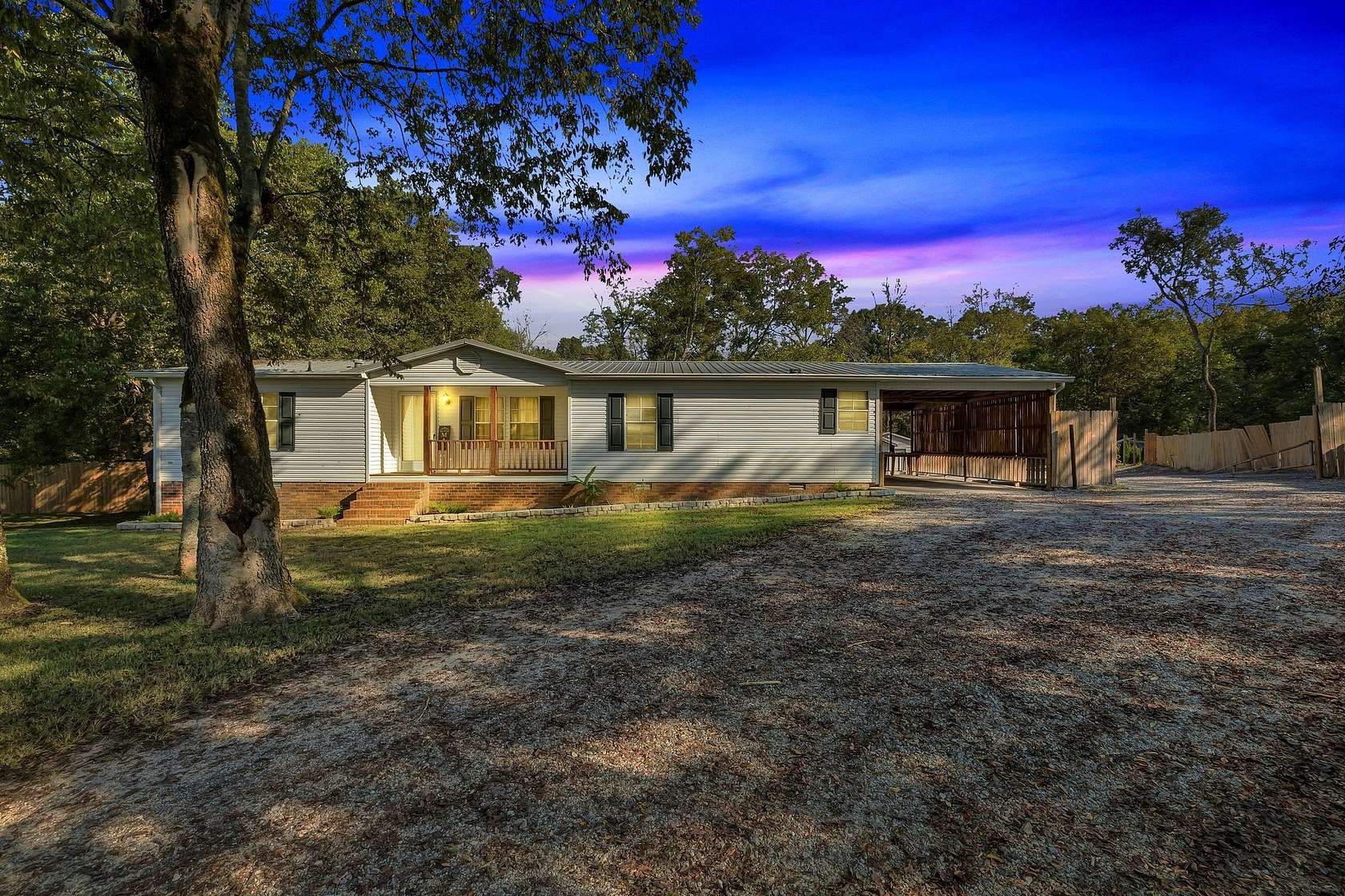 10.4 Acres of Land with Home for Sale in Lebanon, Tennessee