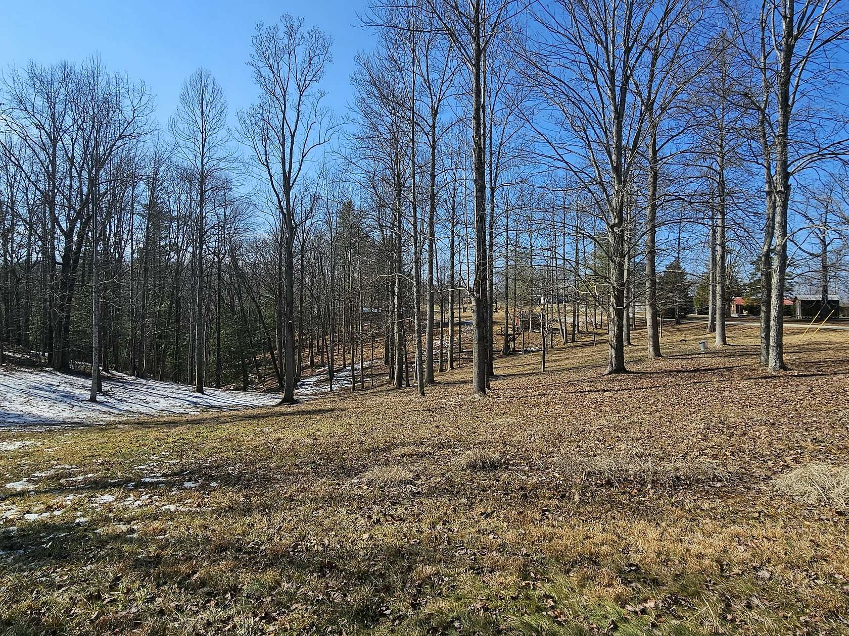 2.1 Acres of Land for Sale in Pine Ridge, Kentucky