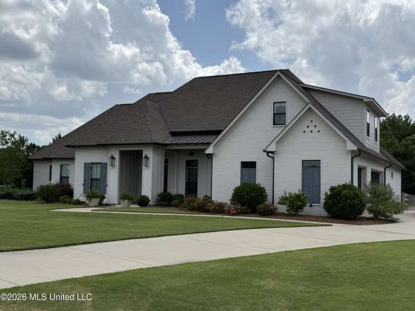 2 Acres of Land with Home for Sale in Brandon, Mississippi