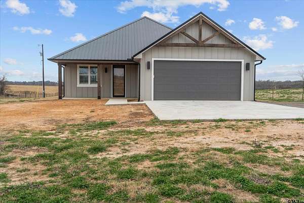 4.5 Acres of Residential Land with Home for Sale in Van, Texas