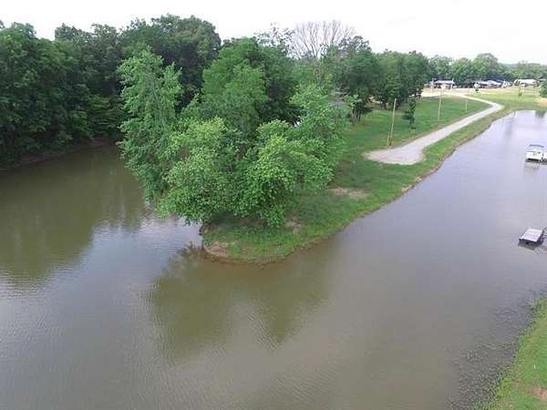 0.5 Acres of Residential Land for Sale in Clifton, Tennessee