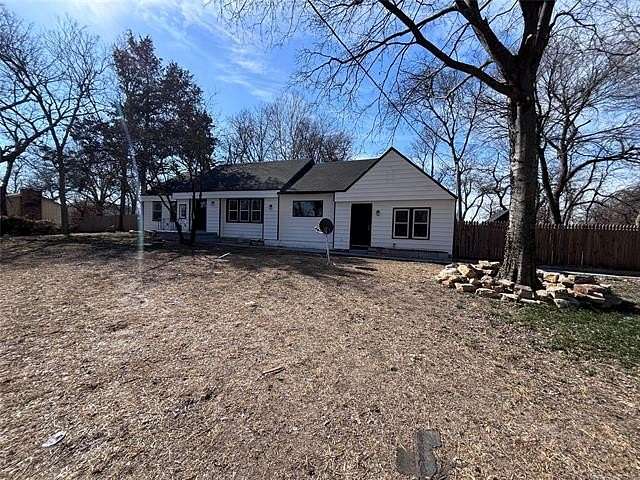 2.27 Acres of Land with Home for Sale in Tulsa, Oklahoma