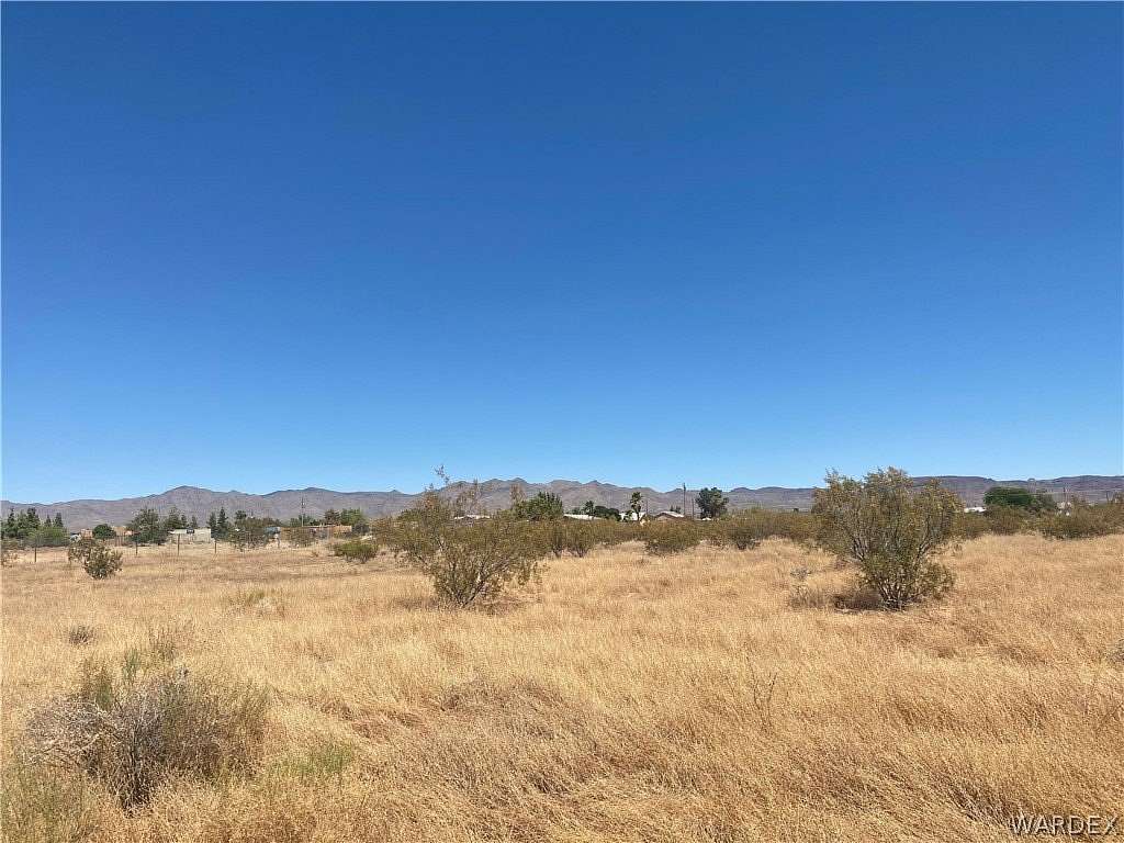 1 Acre of Land for Sale in Golden Valley, Arizona