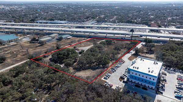 4.22 Acres of Improved Commercial Land for Sale in Live Oak, Texas