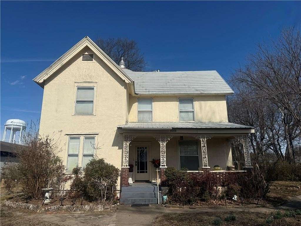 1.74 Acres of Residential Land with Home for Sale in Siloam Springs, Arkansas