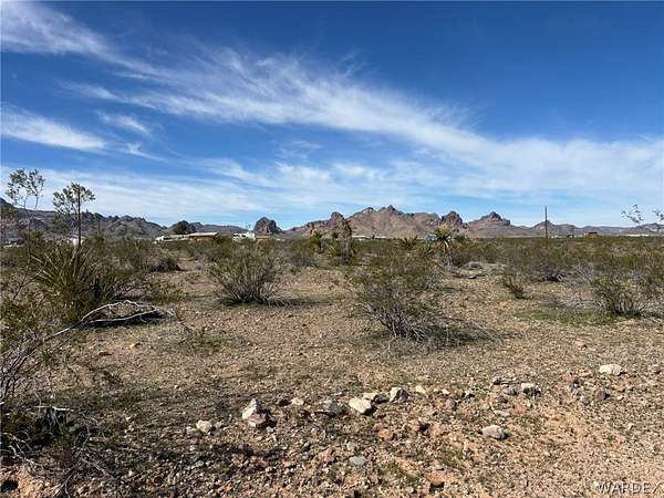 4.7 Acres of Residential Land for Sale in Golden Valley, Arizona