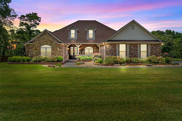 8 Acres of Land with Home for Sale in Lindale, Texas