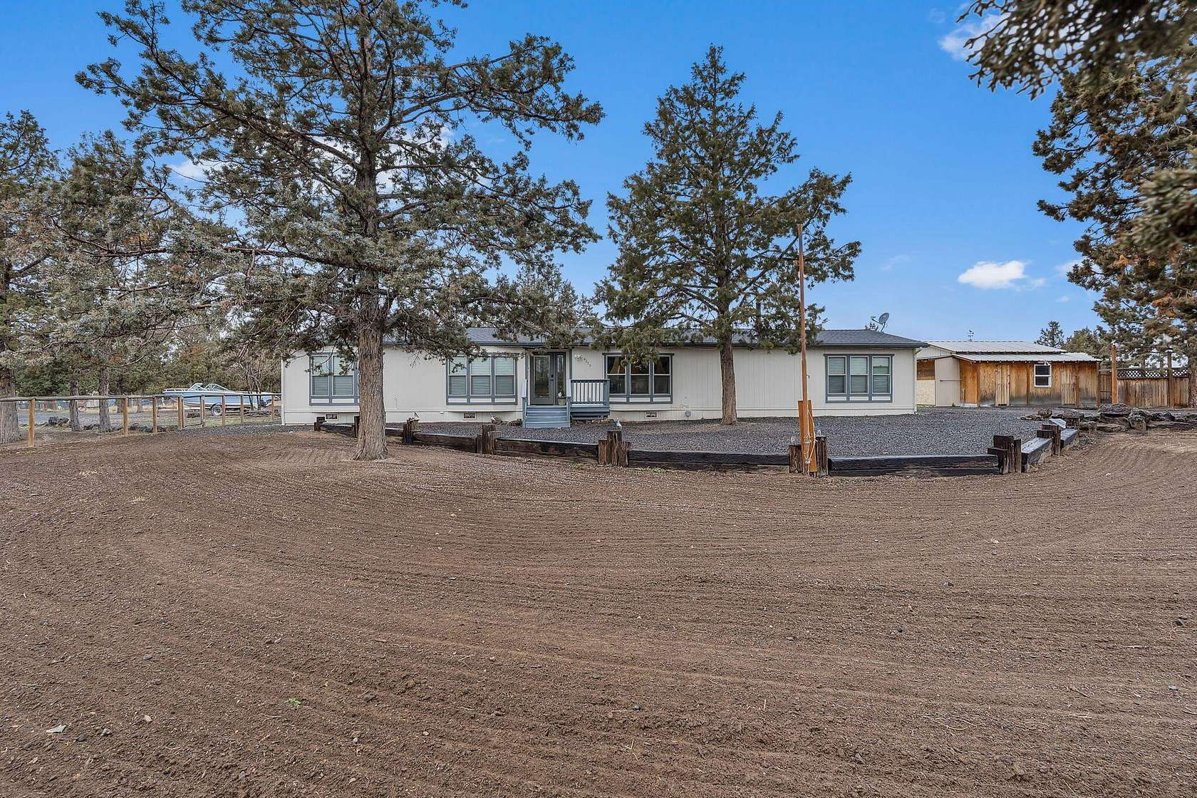 1.74 Acres of Land with Home for Sale in Prineville, Oregon