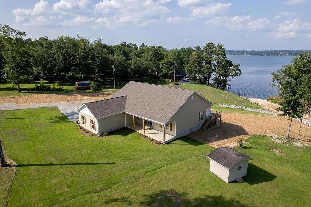 2.38 Acres of Residential Land with Home for Sale in Abbeville, Alabama