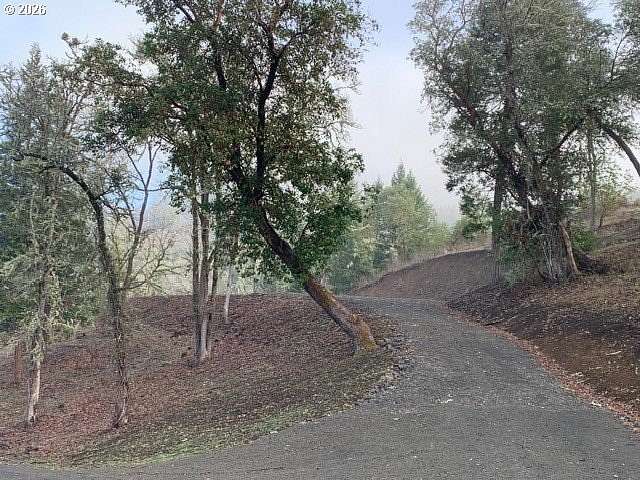 8.46 Acres of Residential Land for Sale in Roseburg, Oregon