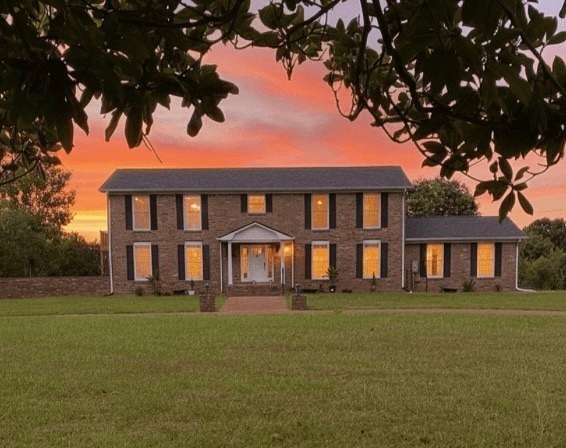 7 Acres of Land with Home for Sale in Leoma, Tennessee