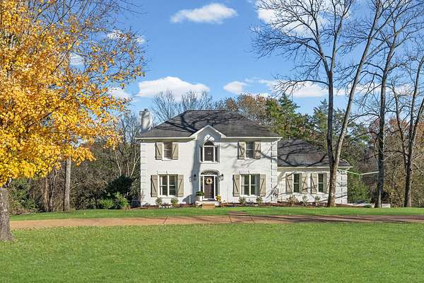 1.83 Acres of Residential Land with Home for Sale in Franklin, Tennessee