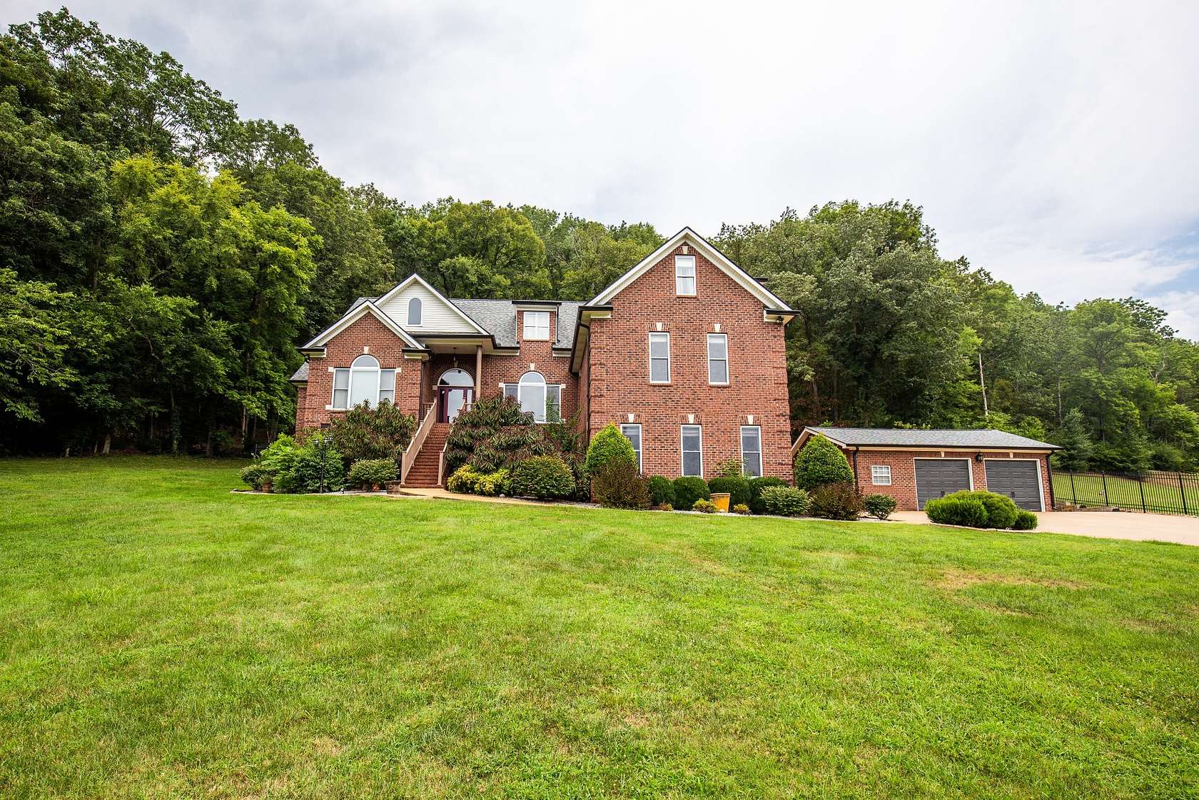 5.87 Acres of Residential Land with Home for Sale in Whites Creek, Tennessee