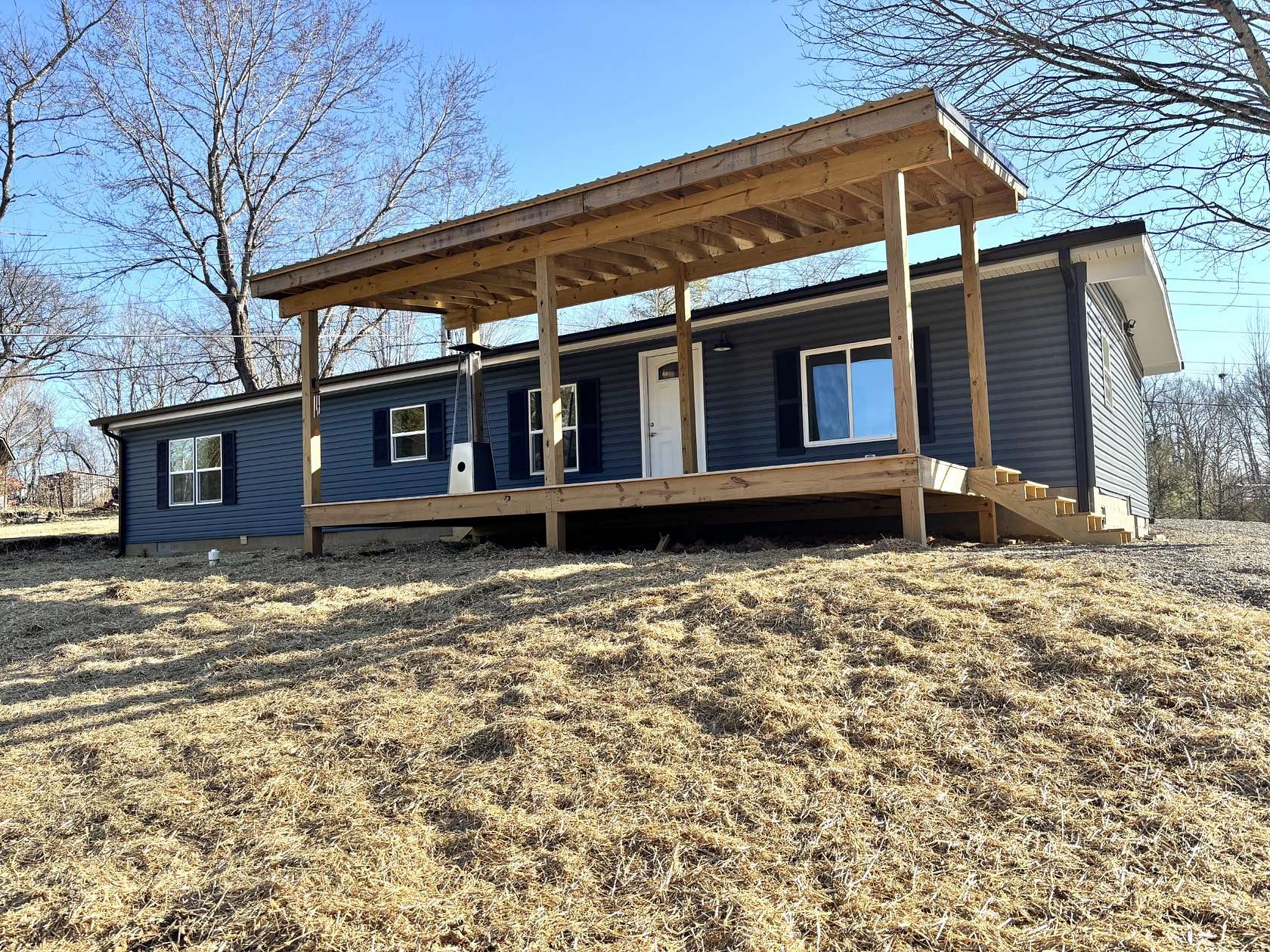 1.75 Acres of Residential Land with Home for Sale in Dickson, Tennessee