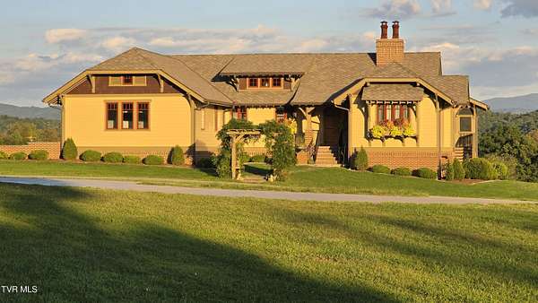 4.25 Acres of Residential Land with Home for Sale in Abingdon, Virginia