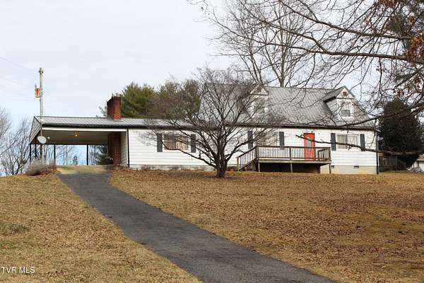 2 Acres of Residential Land with Home for Sale in Jonesville, Virginia