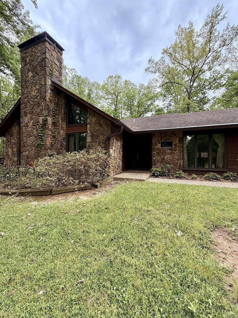 2.49 Acres of Land with Home for Sale in Camden, Arkansas