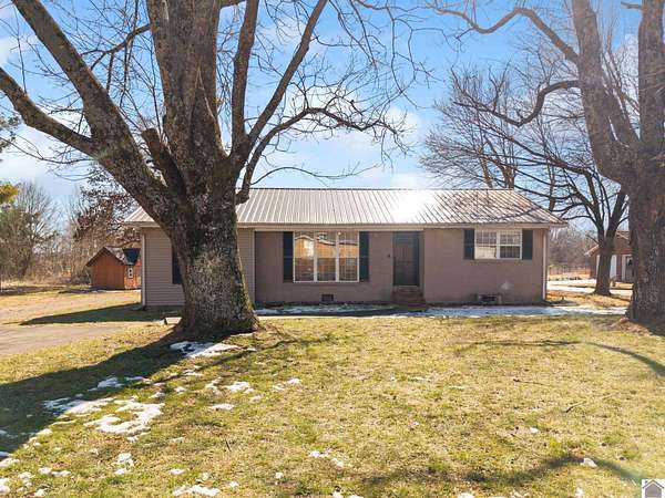 1.68 Acres of Residential Land with Home for Sale in Hazel, Kentucky