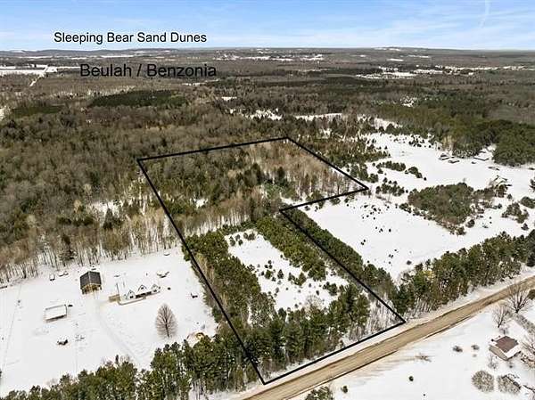 15 Acres of Recreational Land for Sale in Joyfield Township, Michigan