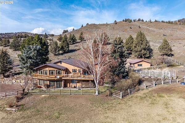 7 Acres of Land with Home for Sale in Mount Vernon, Oregon