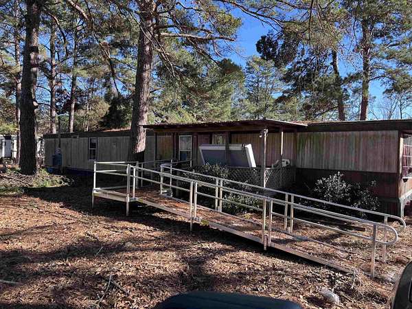 1.53 Acres of Residential Land for Sale in Carthage, Texas