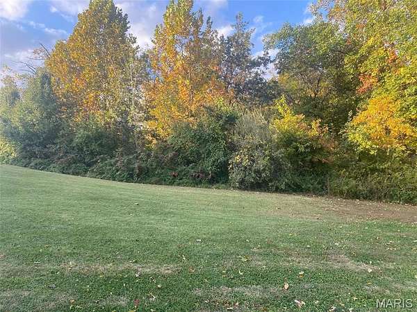 Residential Land for Sale in Godfrey, Illinois
