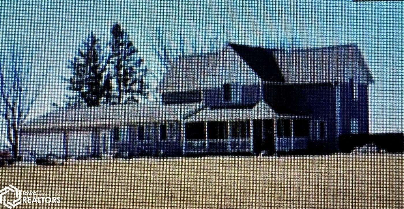 5.42 Acres of Residential Land with Home for Sale in Marshalltown, Iowa