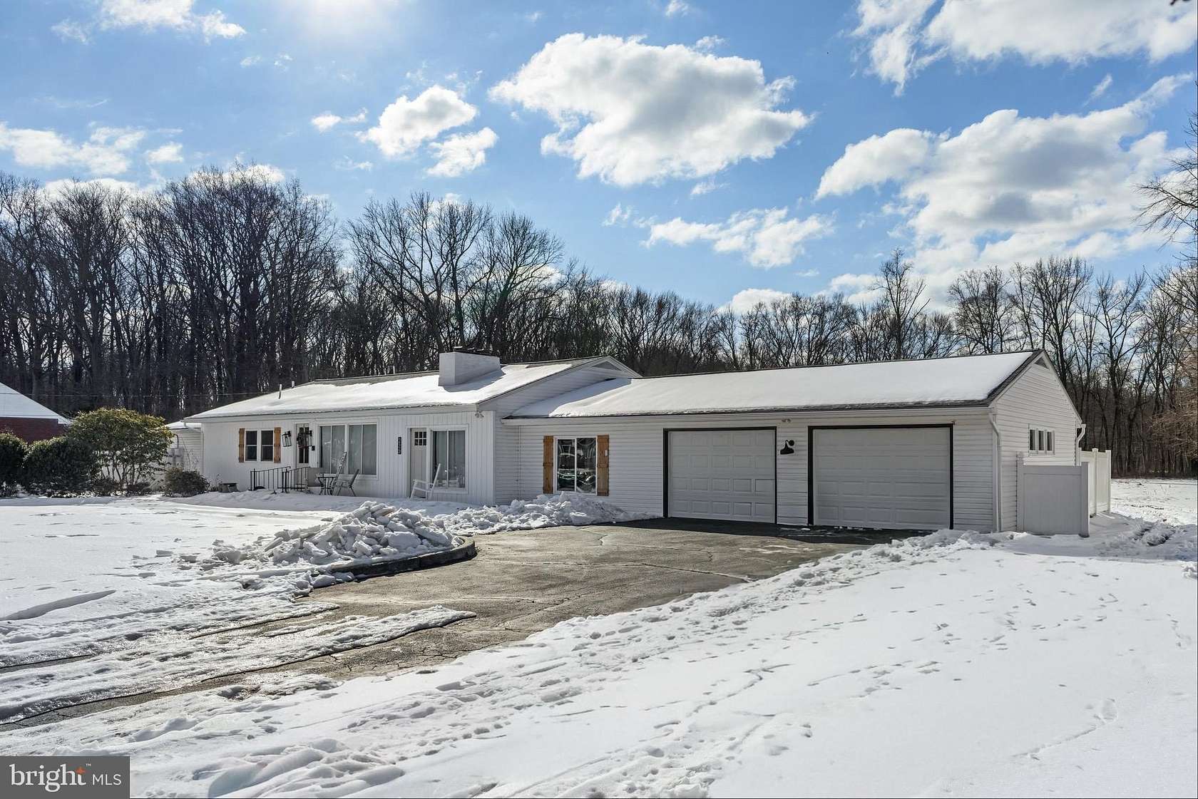 1.7 Acres of Residential Land with Home for Sale in Pennsville, New Jersey