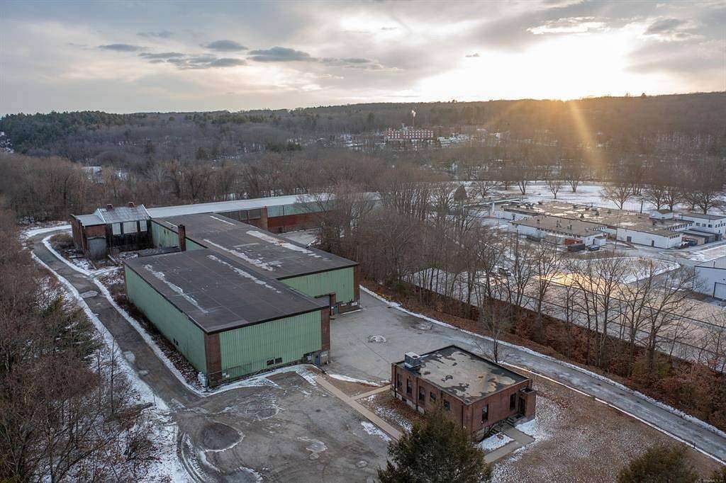 7.88 Acres of Improved Commercial Land for Sale in Putnam, Connecticut
