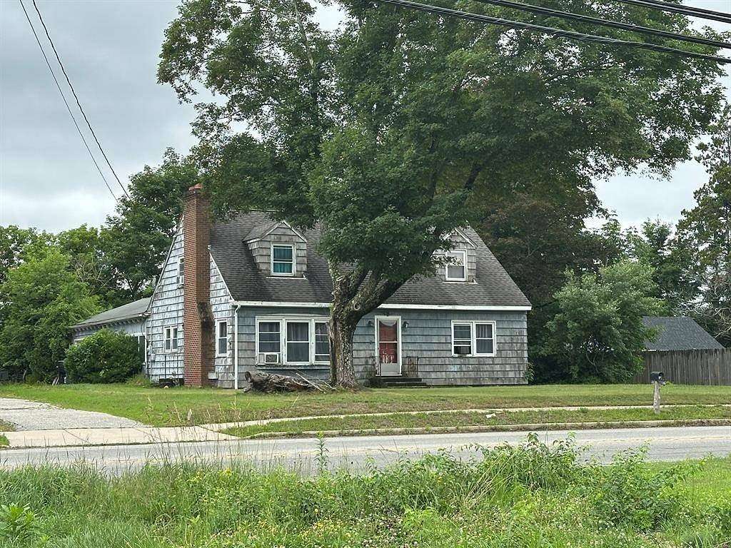 1.16 Acres of Improved Commercial Land for Sale in Plainfield, Connecticut