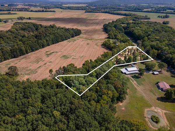 3 Acres of Residential Land for Sale in Decherd, Tennessee