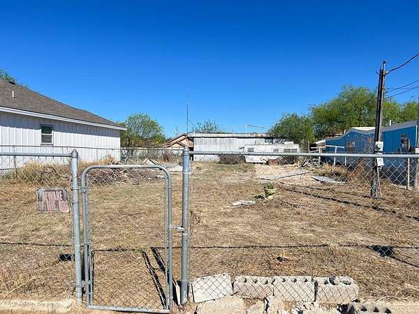 0.17 Acres of Residential Land for Sale in Eagle Pass, Texas