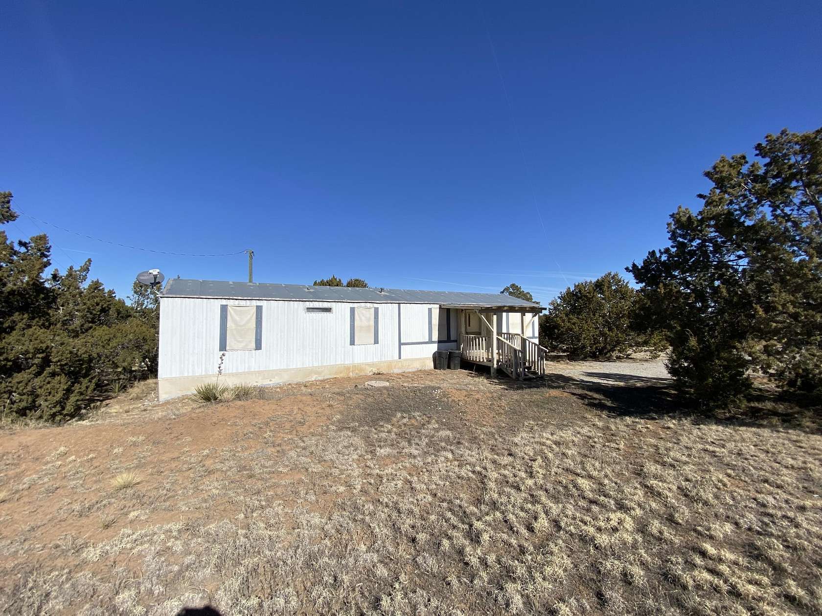 2 Acres of Residential Land with Home for Lease in Edgewood, New Mexico