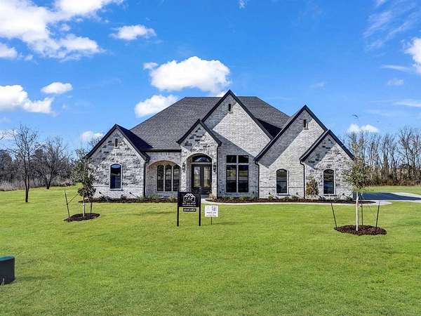 2.84 Acres of Land with Home for Sale in Weatherford, Texas