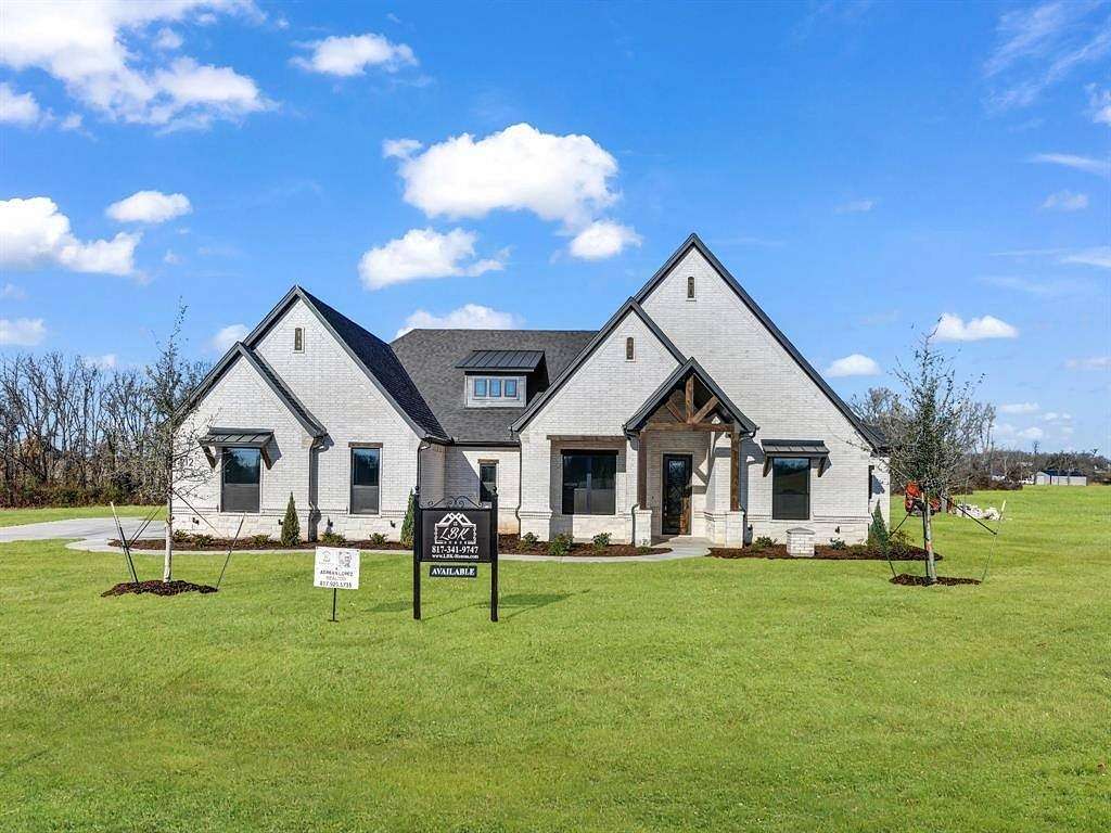 2 Acres of Land with Home for Sale in Weatherford, Texas