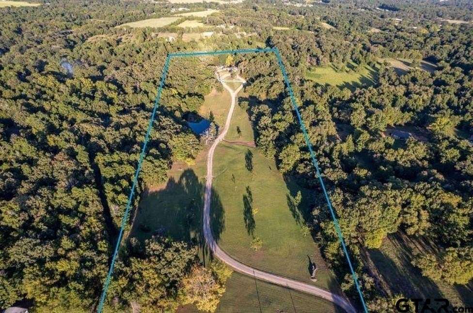 19.2 Acres of Land with Home for Sale in Ben Wheeler, Texas
