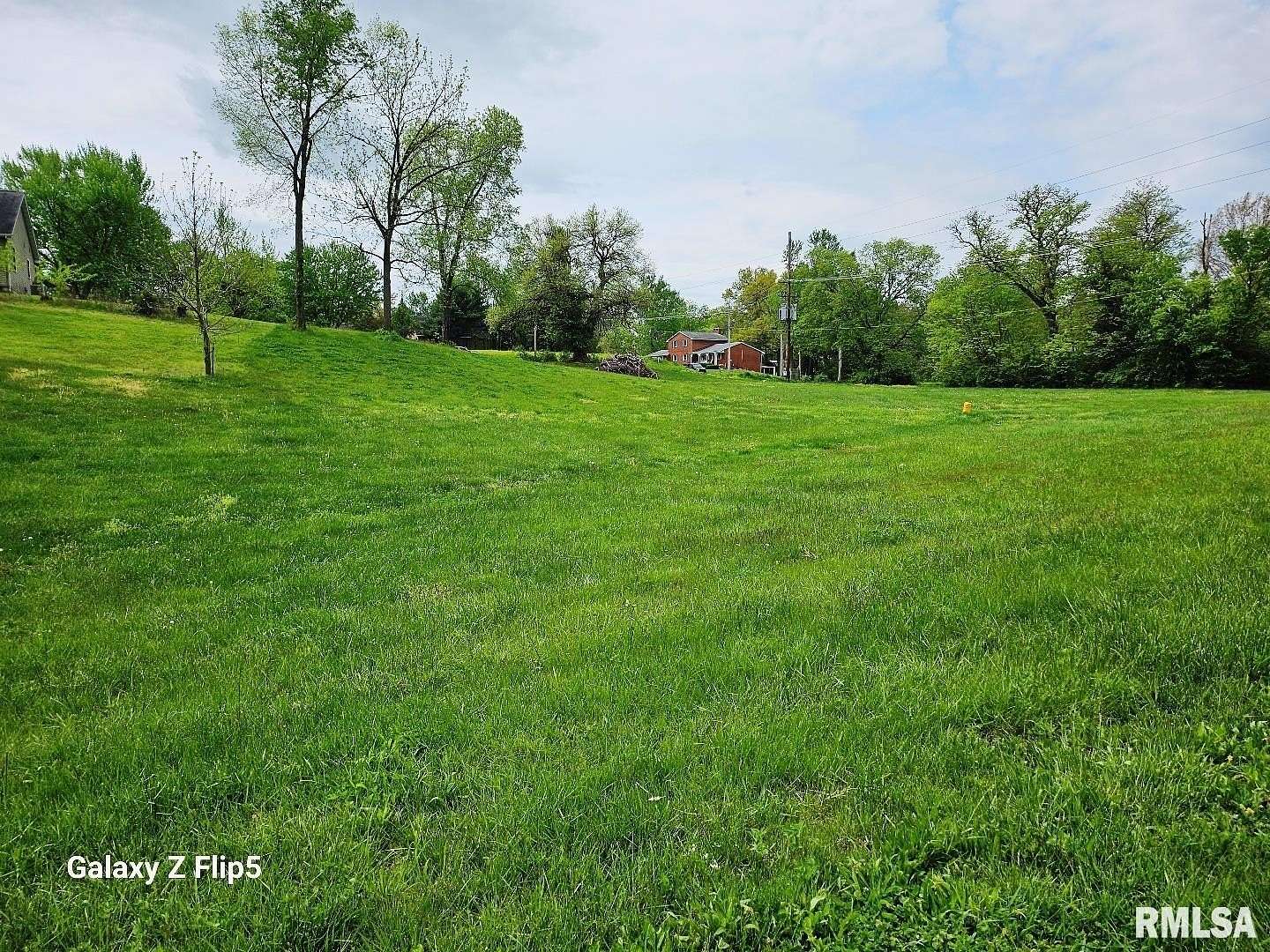 1.5 Acres of Residential Land for Sale in Carlinville, Illinois